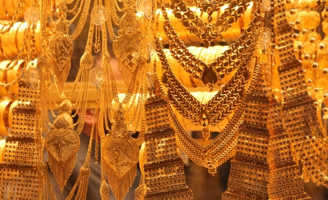 Altın fiyatlarında hareketlilik sürüyor