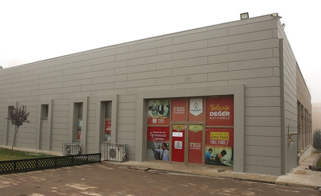 Karaköprü’de kadınlar hem zanaat öğreniyor hem üretiyor