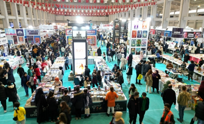 Kitap fuarına 310 bin kişi katıldı