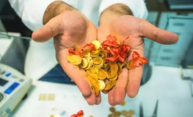 Altın fiyatları haftanın ilk işlem gününde rekor kırdı.