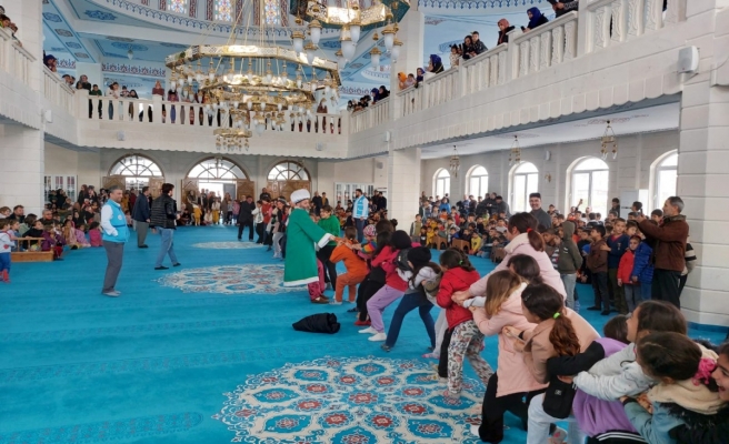 ‘’Üsküdarlı Nasrettin Hoca’’ çocuklarla buluştu