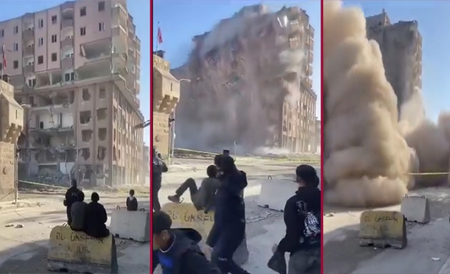 Birecik’te ağır hasarlı bina yıkıldı