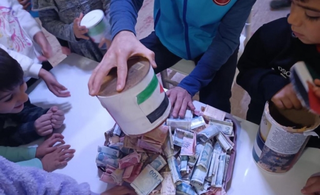 Urfalı öğrenciler kumbaralarını Filistin için açtı!