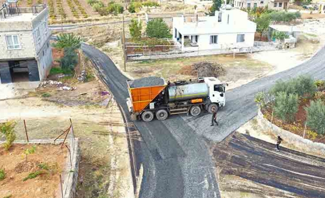 Karaköprü kırsalında konforlu ulaşım için yollar yenileniyor