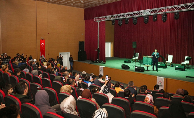 Karaköprü Belediyesi'nden şiir gecesi