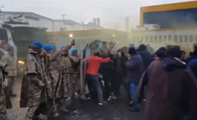 Urfa’da jandarma eylem yapan işçilere müdahale etti! 22 gözaltı