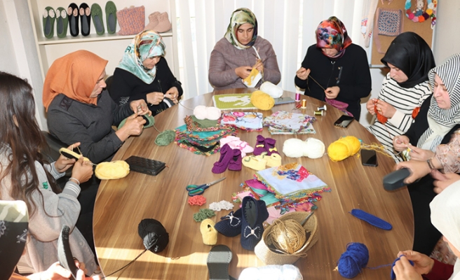 Anneler kursta, çocuklar kreşte