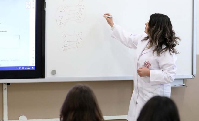 Bakan Tekin'den öğretmenlere alan değişikliği müjdesi