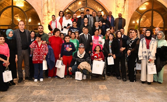 Vali Şıldak engellilerle bir araya geldi