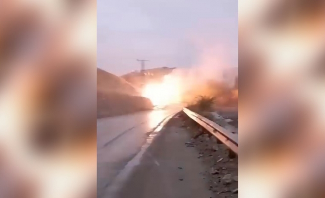 Birecik’te yağmurdan sonra trafoda yangın çıktı