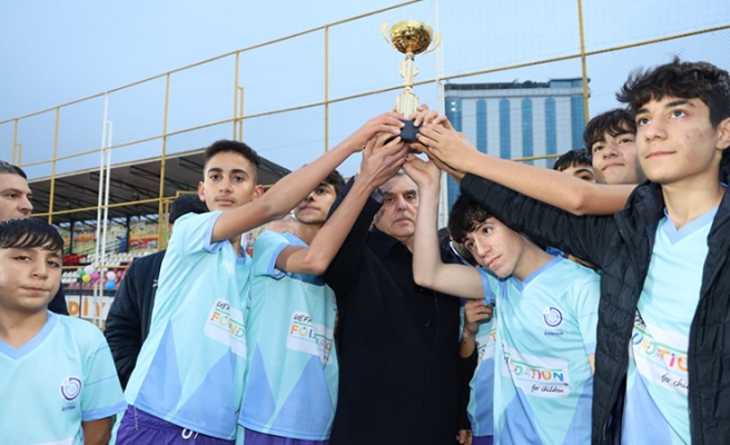 Büyükşehir Belediyesinden bin sporcuya forma desteği