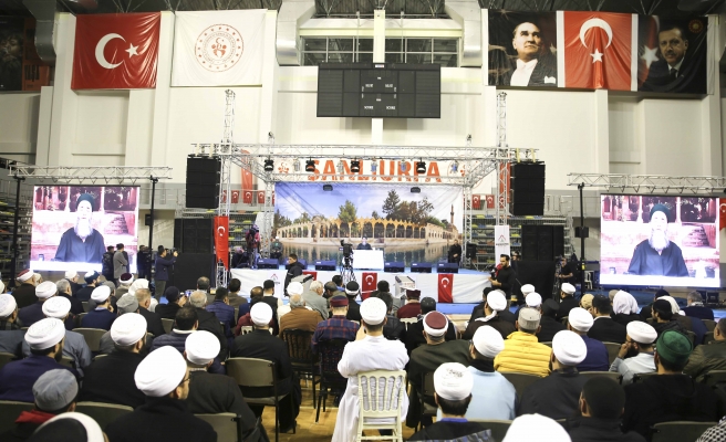 Cübbeli Ahmet Hoca Şanlıurfa’da vatandaşlarla buluştu