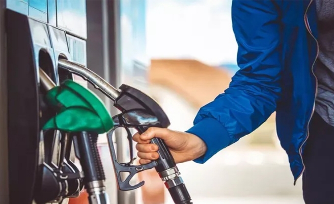 Akaryakıta yine zam geliyor