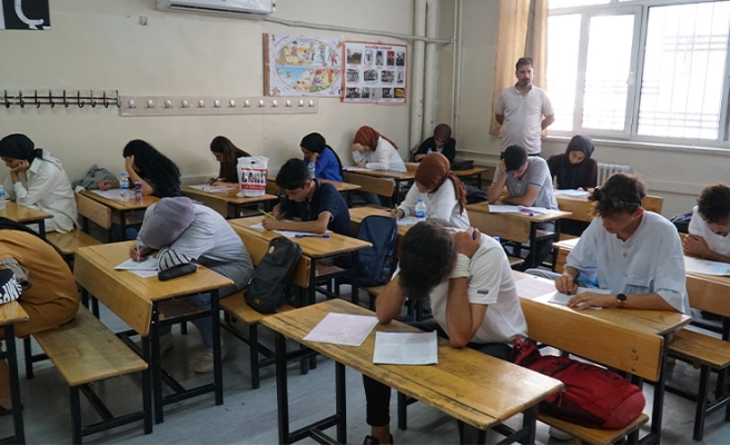 Haliliye Belediyesi gençleri üniversiteye hazırlıyor!