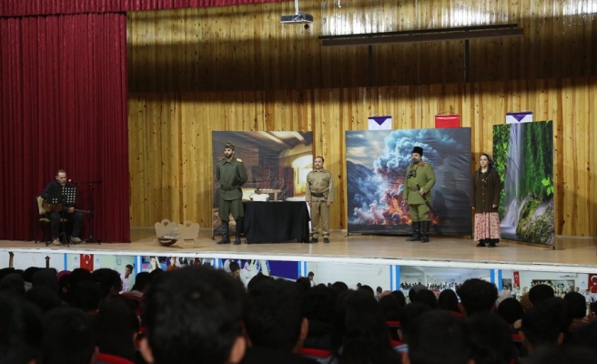 “Mihenk Taşları” Eyyübiye’de  sahnelendi