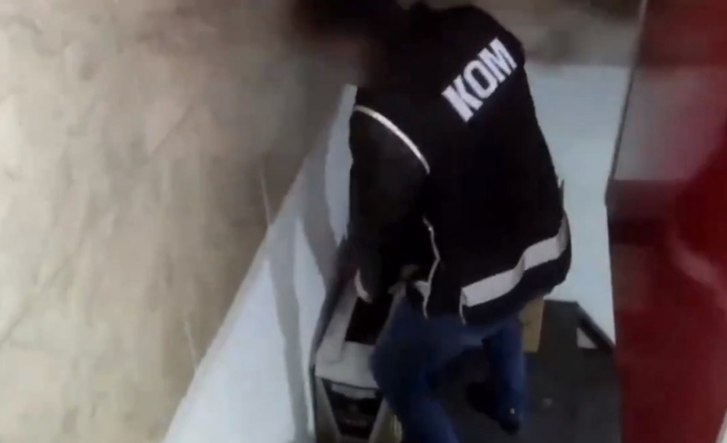 Yasa dışı tütün mamulleri üretimi ve satışı yapanlara operasyon: 457 şüpheli yakalandı